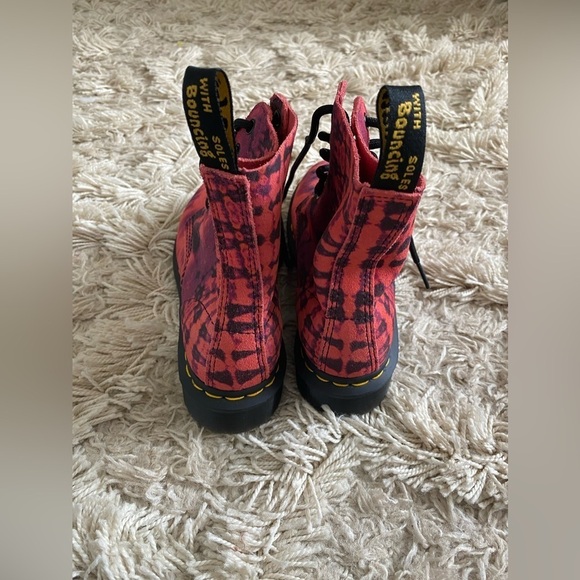 Streetwear, Edgy, Grunge Dr Martens PASCAL Summer Tie Dye Leather Combat Boots - Picture 4 of 10